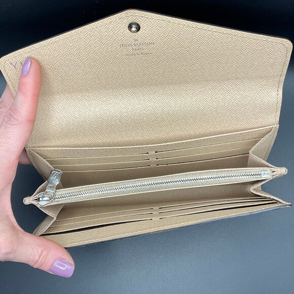 A cond Louis Vuitton Portefeuille Sarah Epi Long Wallet - ivory - Picture 2 of 12